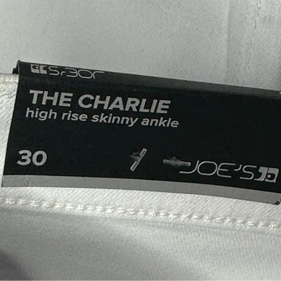 Joe's "The Charlie" High Rise Skinny Ankle in White with Silver Metallic  Sz:30 - Picture 9 of 11